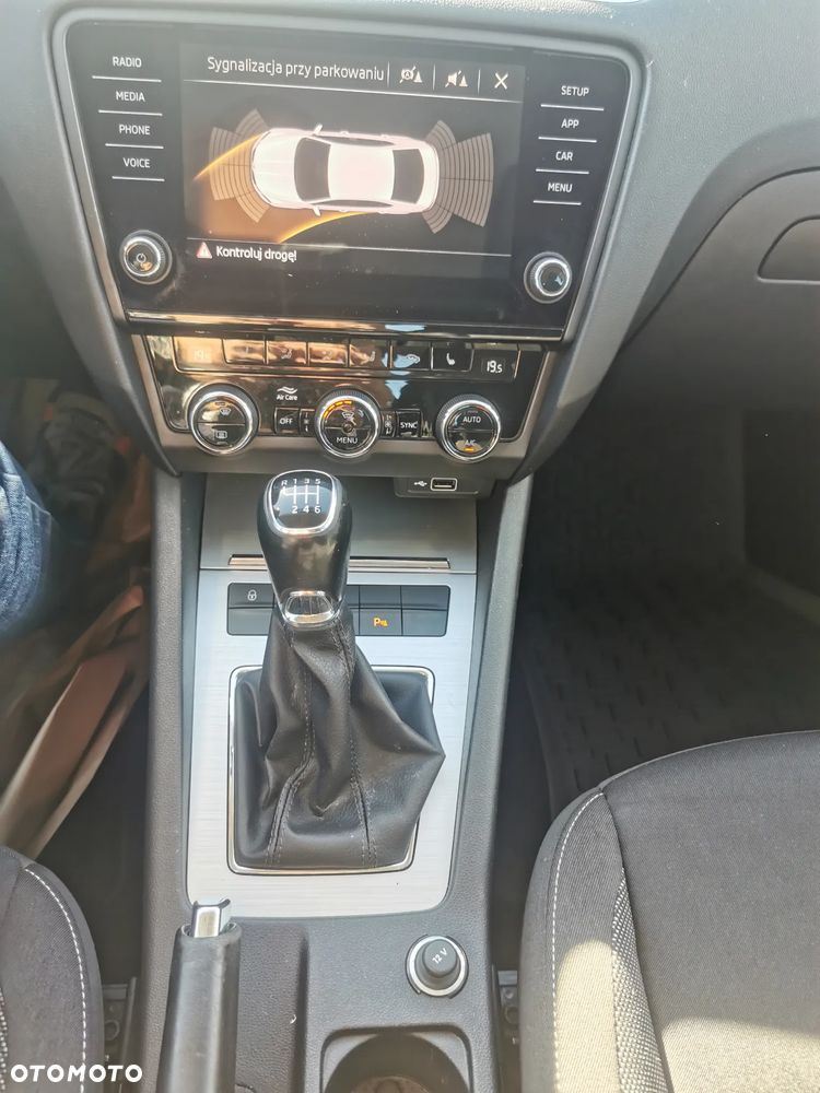 Skoda Octavia 1.5 TSI ACT Active - 28