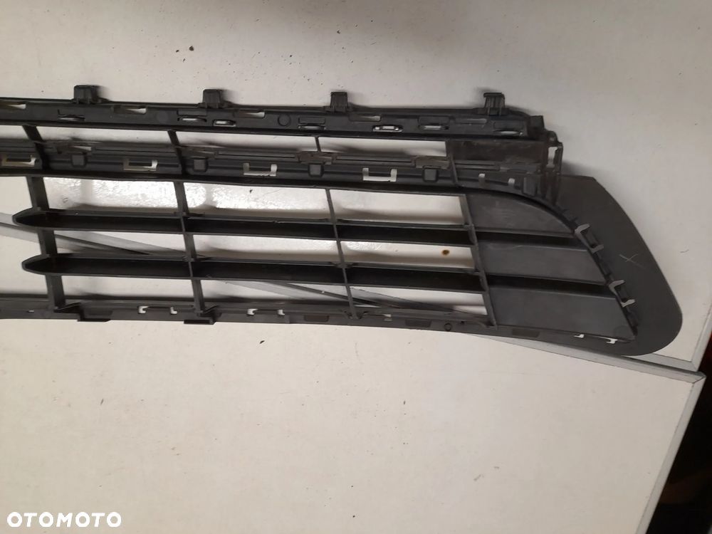 KRATKA ZDERZAKA PRZÓD PRZEDNIA ŚRODKOWA VW GOLF 7 VII 5G0853677E - 5