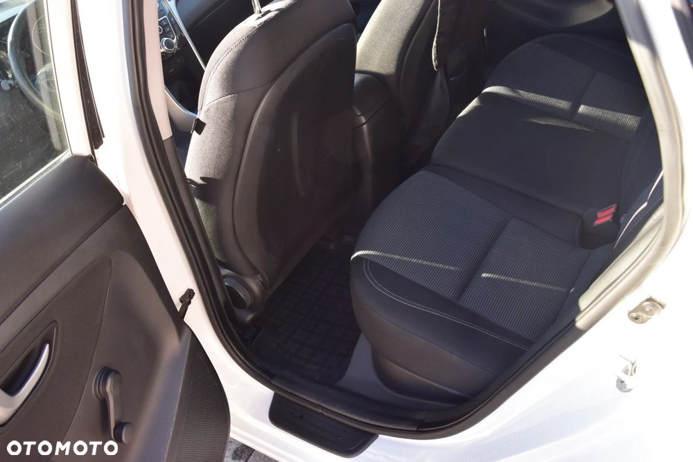 Hyundai i30 1.6 Classic + - 11