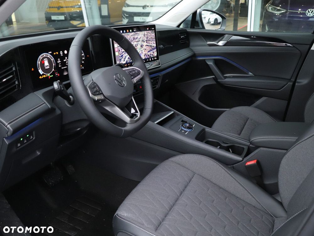 Volkswagen Tiguan - 11