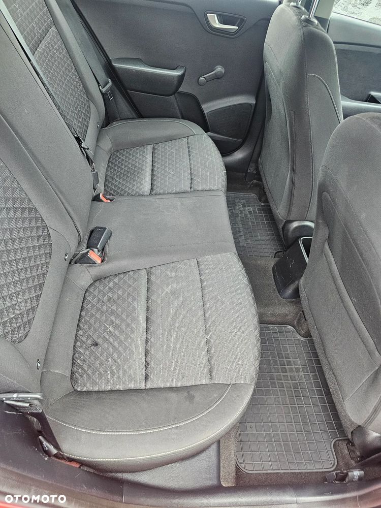 Kia Rio 1.4 M - 9