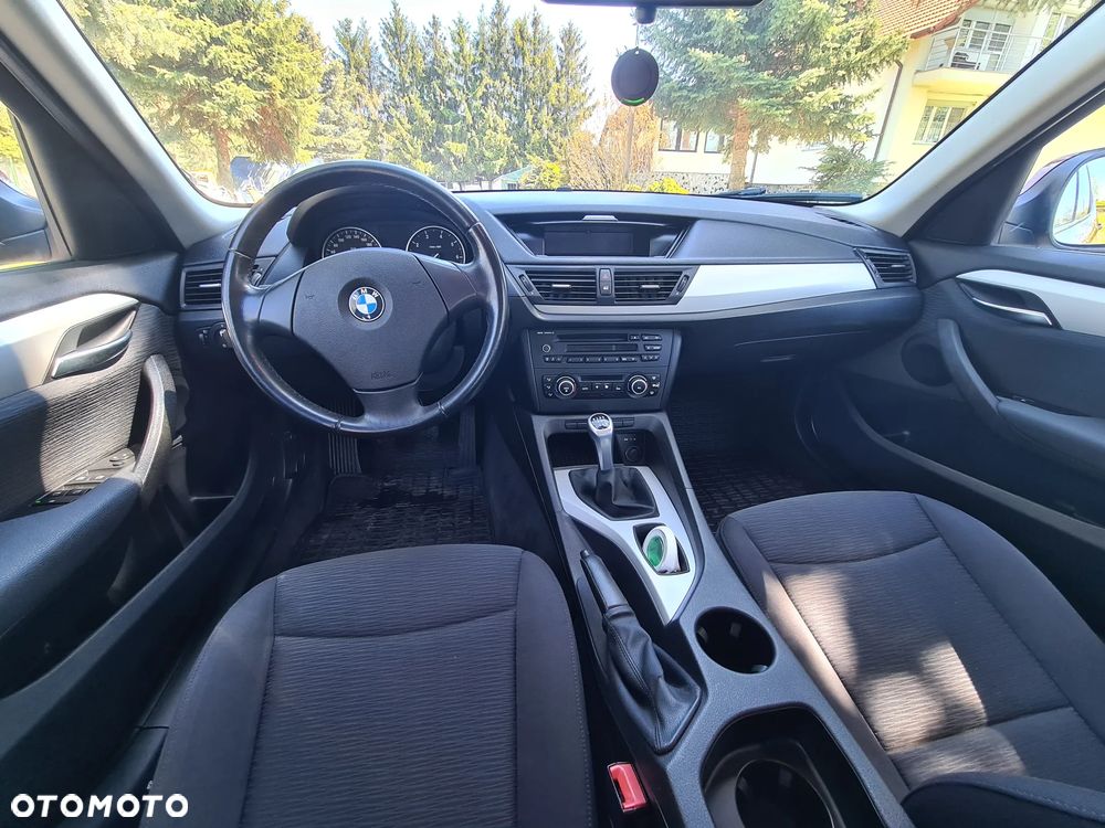 BMW X1 sDrive18i - 17