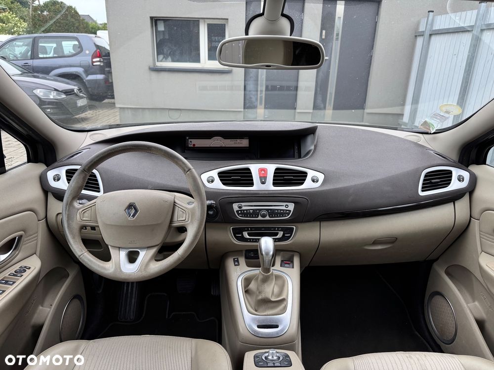 Renault Scenic 1.5 dCi Tech Run EDC - 11