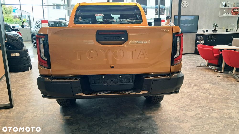 Toyota Hilux - 4