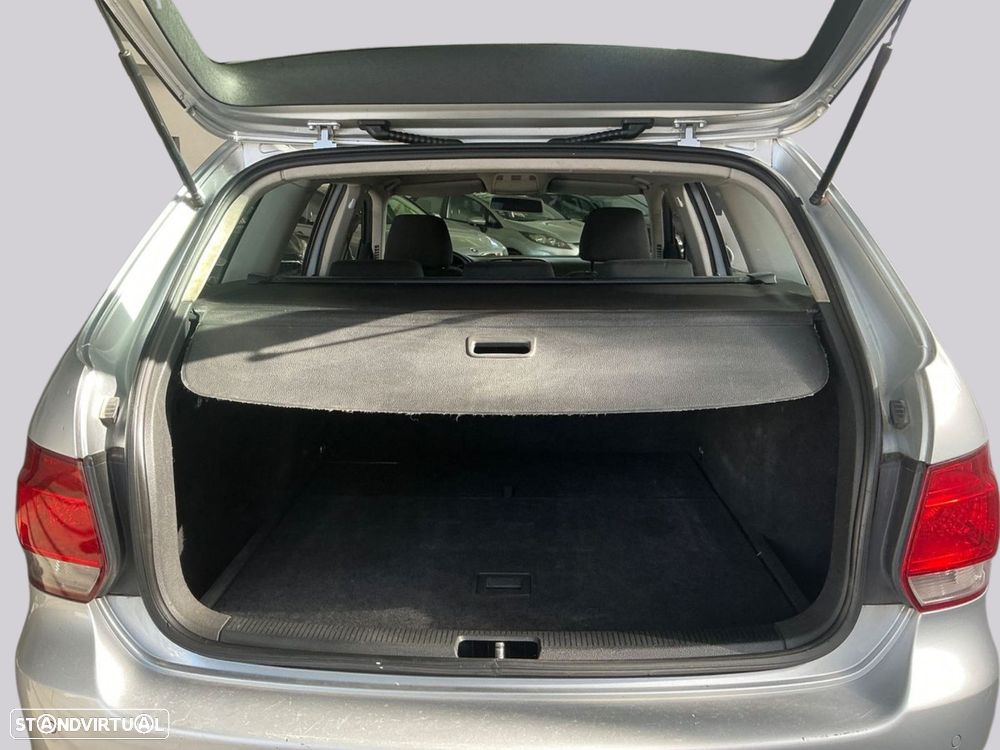 VW Golf Variant 1.6 TDi BlueMotion Trendline - 11