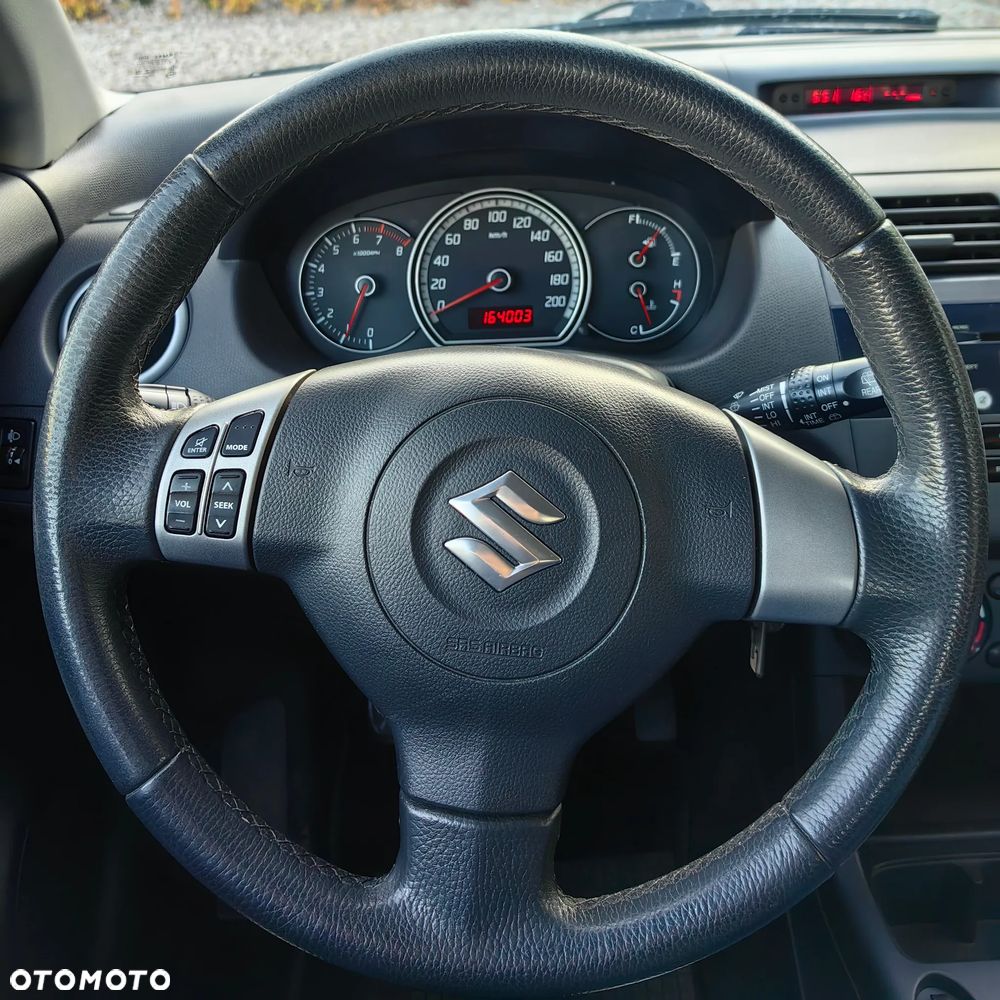 Suzuki Swift 1.3 GLX / Comfort - 6
