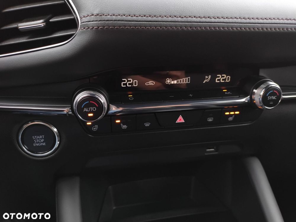 Mazda 3 2.0 mHEV Hikari - 22