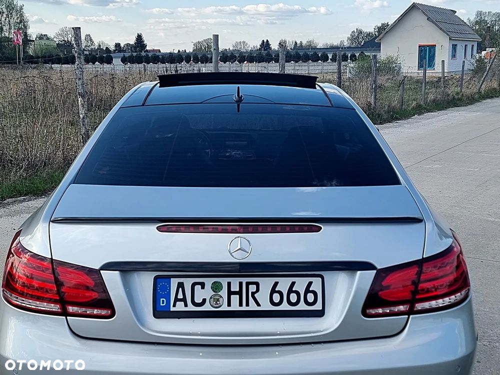 Mercedes-Benz Klasa E - 16