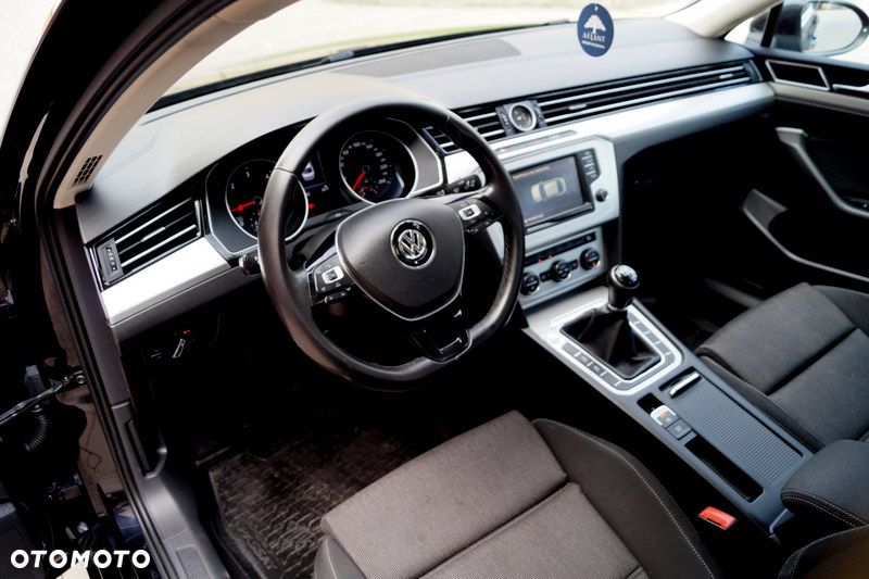 Volkswagen Passat 2.0 TDI BMT Comfortline - 19