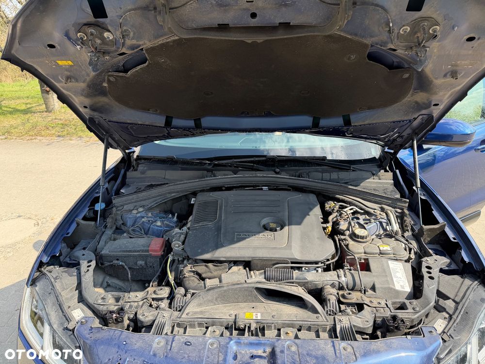 Jaguar F-Pace 2.0 D165 mHEV AWD R-Dynamic SE - 27