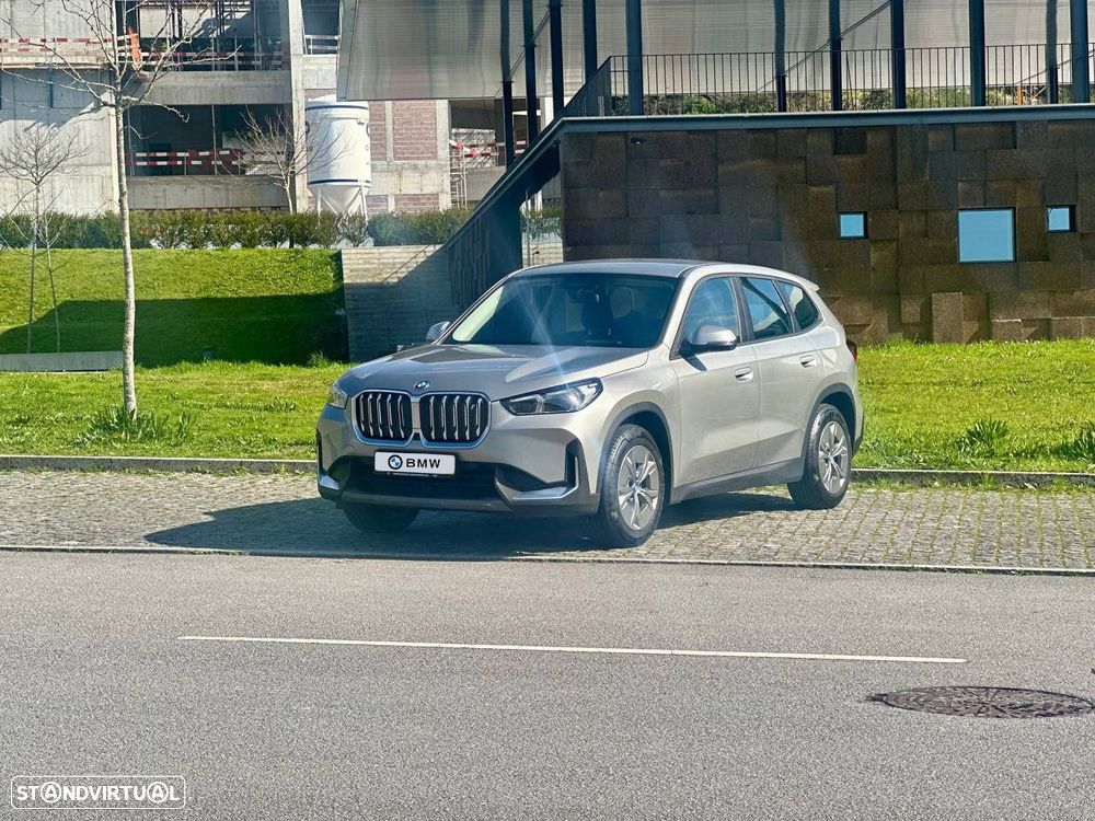 BMW iX1 xDrive30 xLine - 4