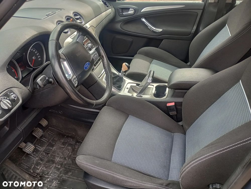 Ford S-Max - 20