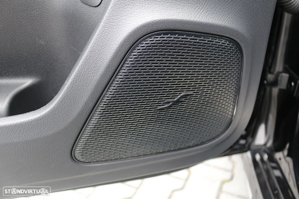 Mercedes-Benz A 250 e 8G-DCT AMG Line - 24