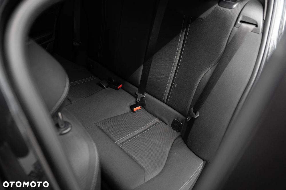 BMW Seria 1 118d Sport Line - 19