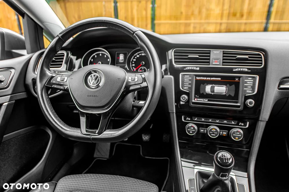 Volkswagen Golf 1.4 TSI BMT Highline - 27