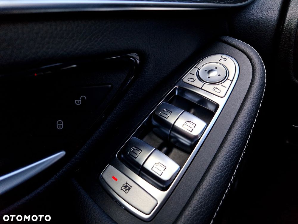 Mercedes-Benz GLC - 27