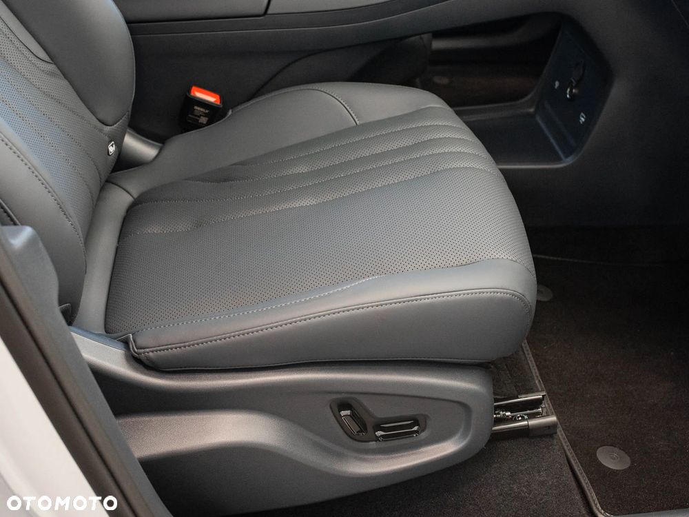 Geely Starray EM-i 1.5 PHEV Pro - 12