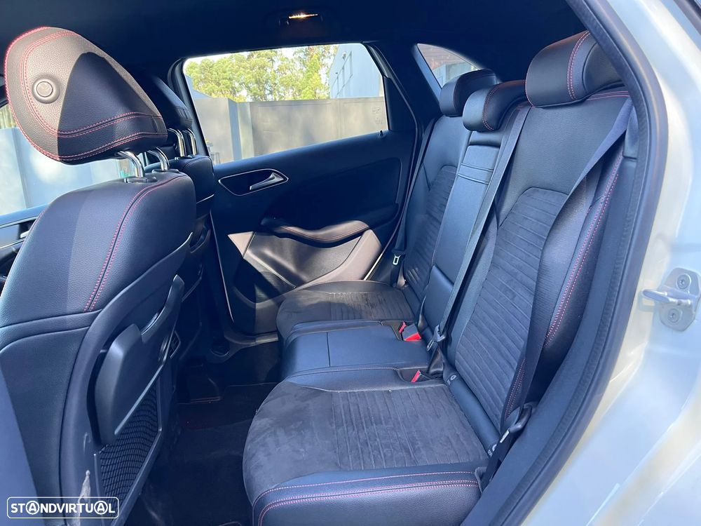 Mercedes-Benz B 220 (CDI) d 4Matic 7G-DCT AMG Line - 11