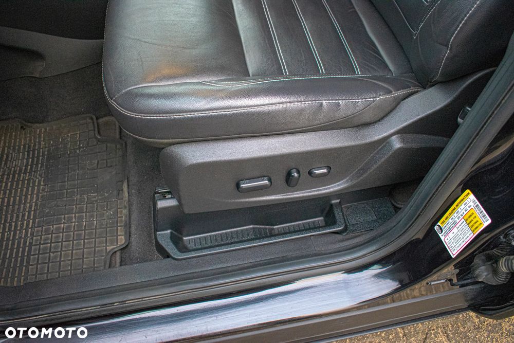 Ford Escape 2.0 EcoBoost AWD Titanium - 15