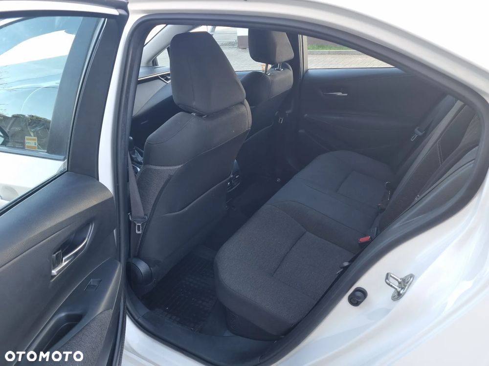 Toyota Corolla 1.8 Hybrid Comfort - 16