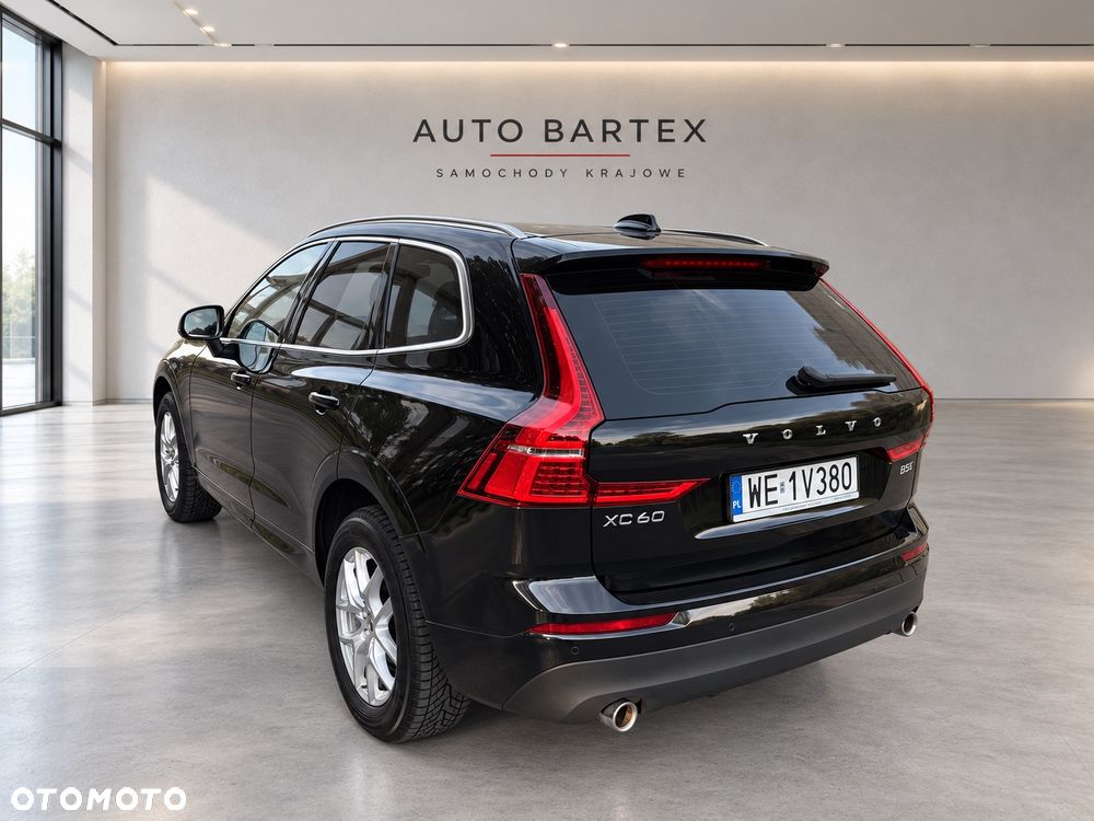 Volvo XC 60 B5 D AWD Plus Dark - 3