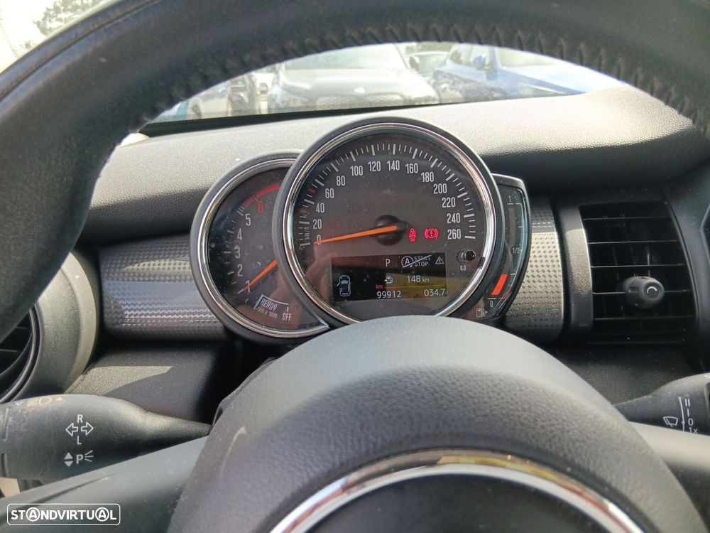 MINI 3 Portas Cooper D Auto - 18
