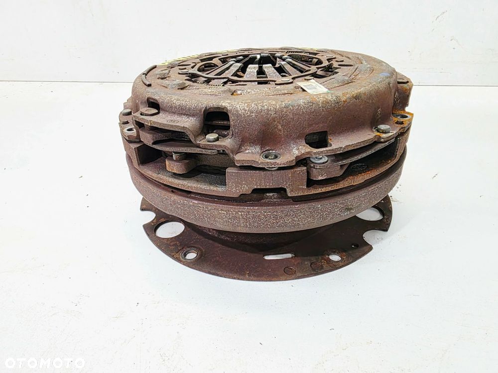 KOŁO DWUMASOWE SPRZĘGŁO AUDI A4 B8 A5 Q5 3.0 TDI 0B4105266H 7/26 - 13