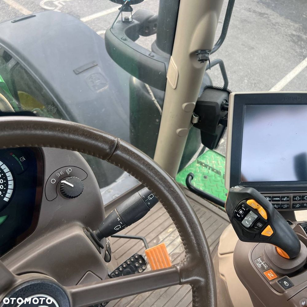 John Deere 6250R Premium Edition Command Pro - 7