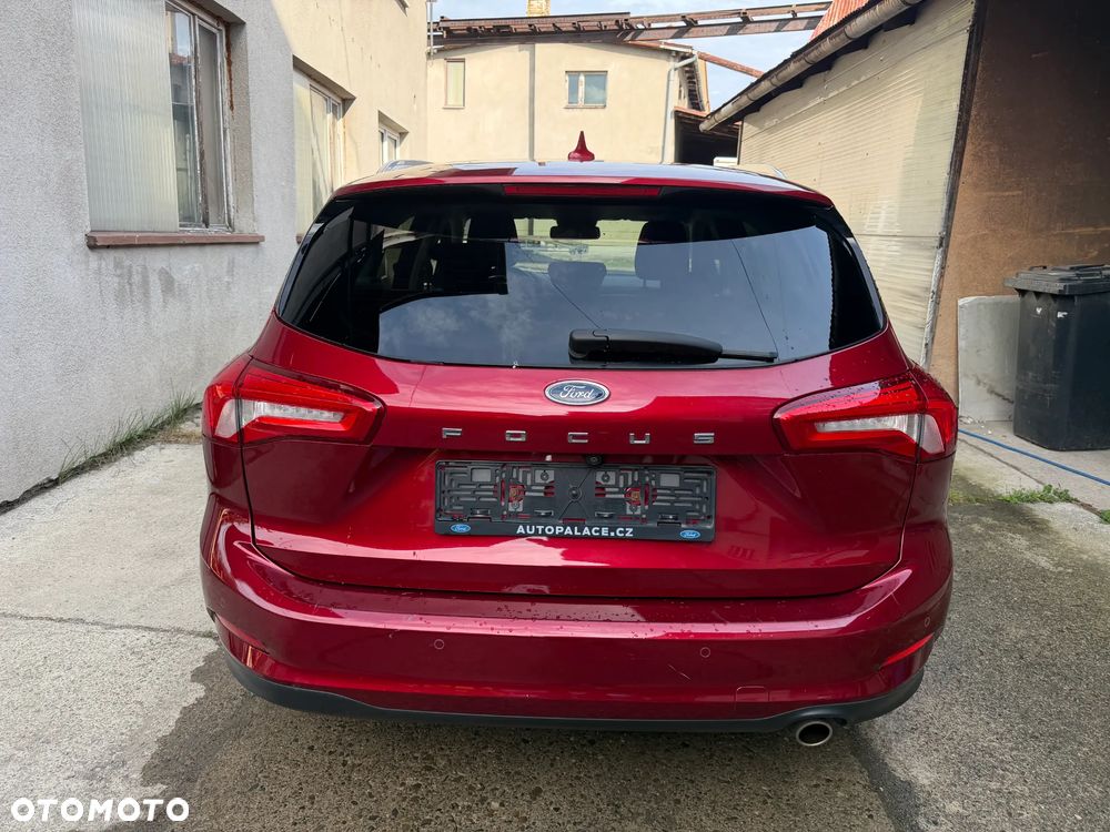 Ford Focus 1.5 EcoBoost Titanium - 5