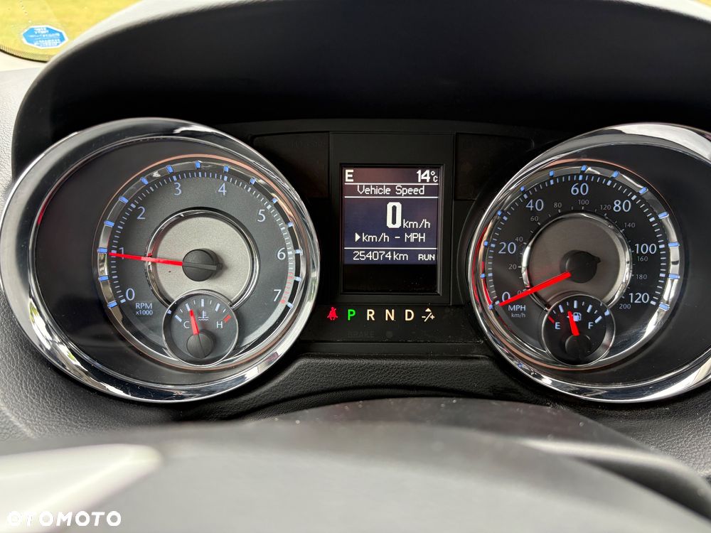 Chrysler Town & Country 3.6 Touring - 15