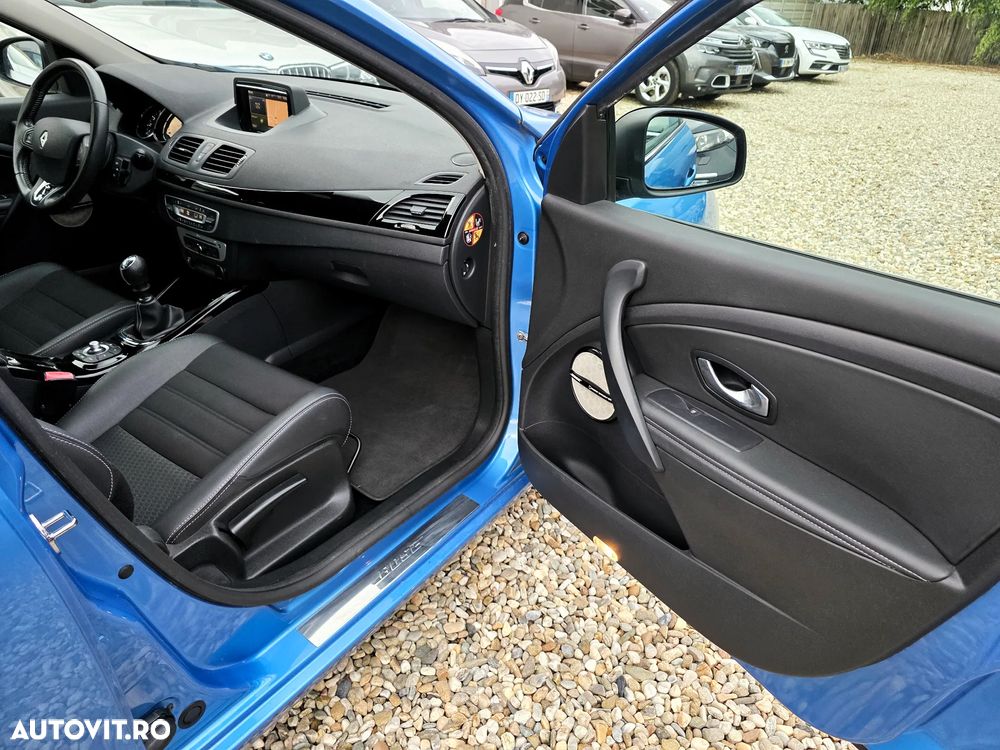 Renault Megane ENERGY dCi 130 BOSE EDITION - 11
