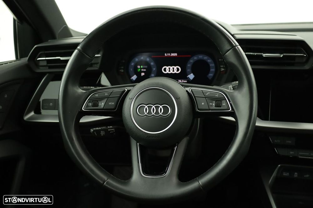 Audi A3 Sportback 45 TFSIe S line - 13