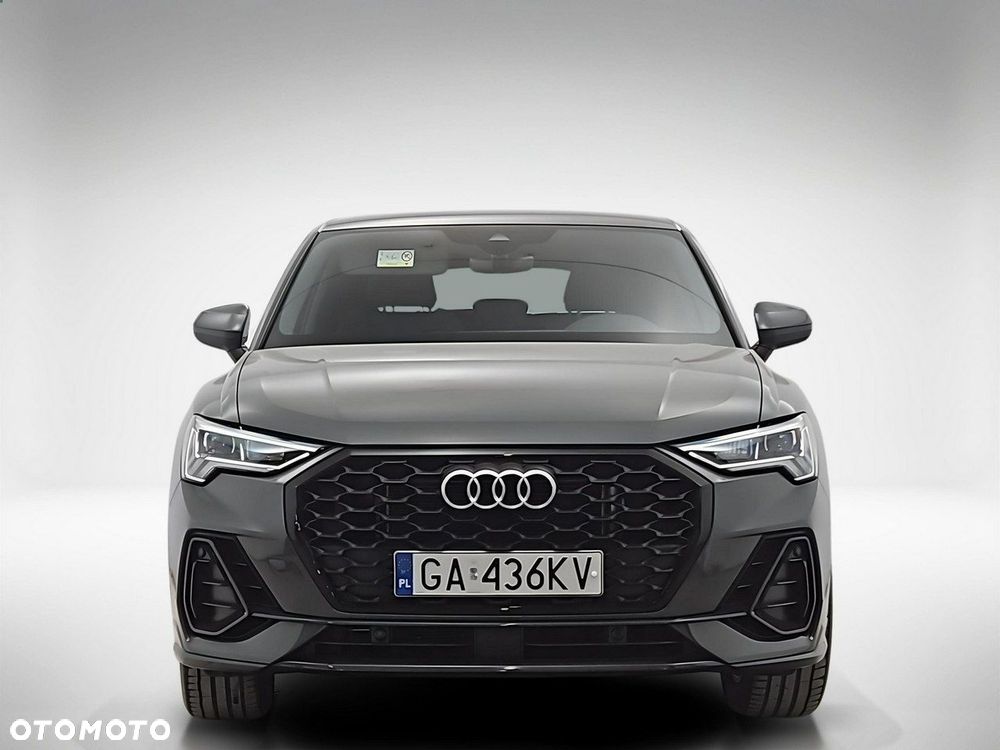 Audi Q3 Sportback - 8