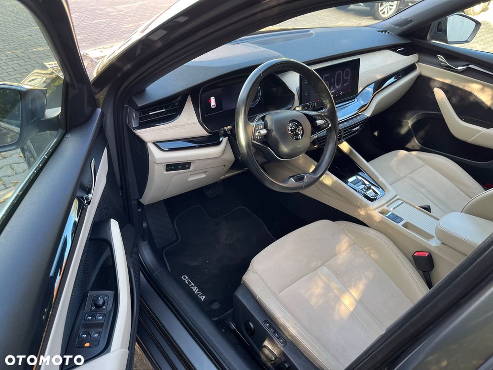 Skoda Octavia 2.0 TDI Ambition DSG - 6