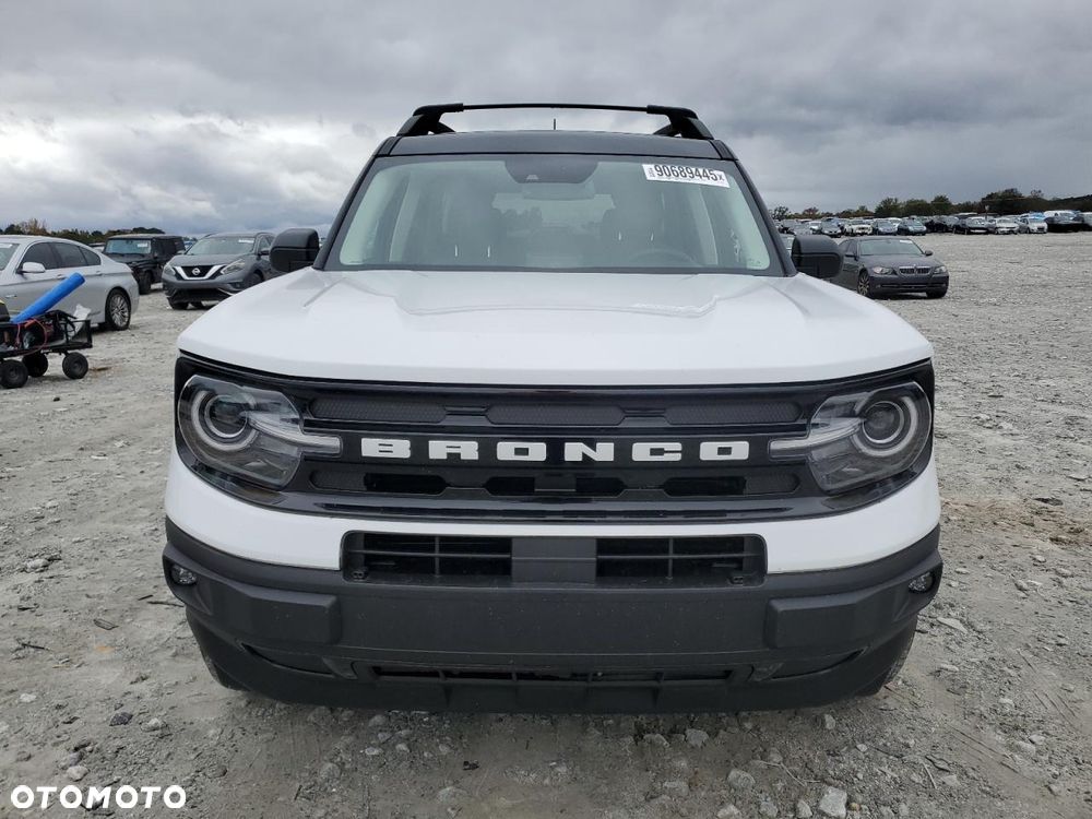 Ford Bronco - 6