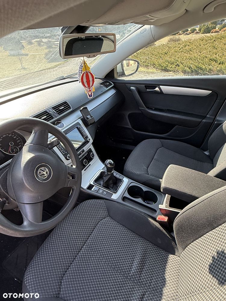 Volkswagen Passat - 7