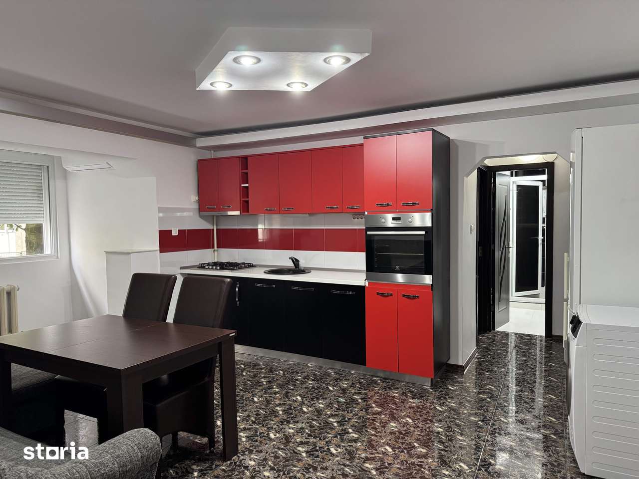 2 c, 53mp,parter,renovat+ spatiu suplim. depozitare-25 mp,Al. Rozelor — fotografia 1