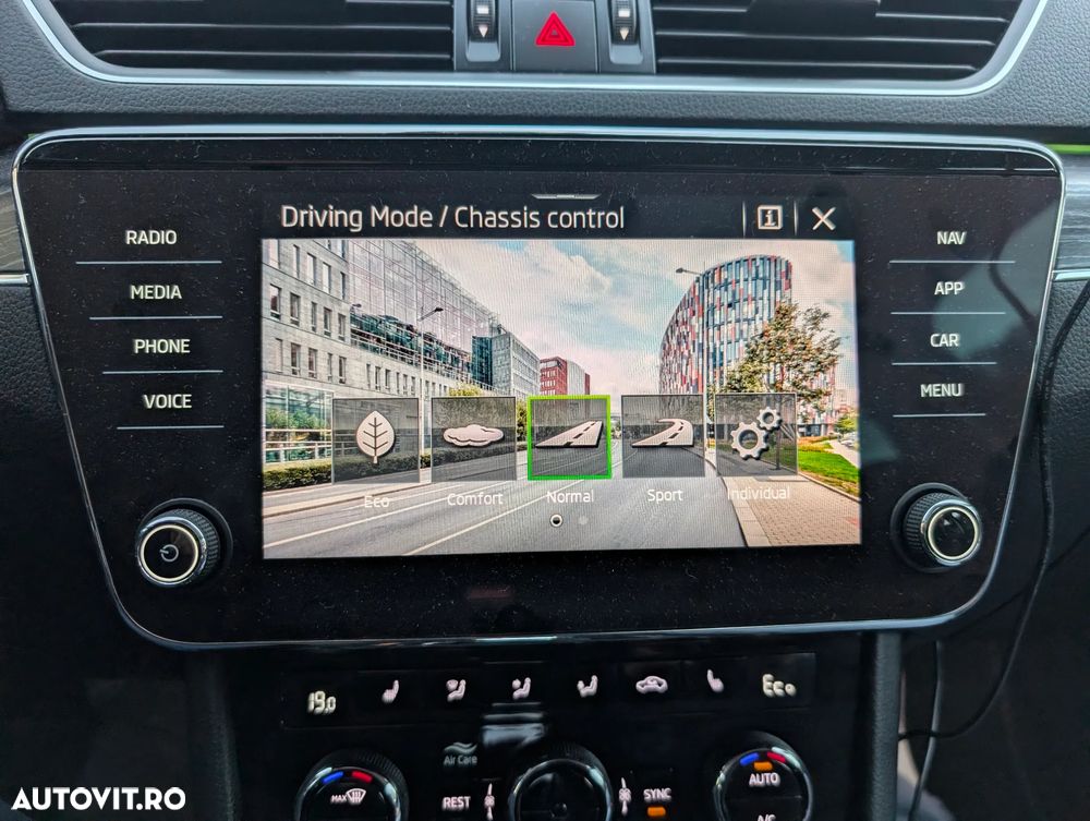 Skoda Superb Combi 1.4 TSI iV DSG Style - 14