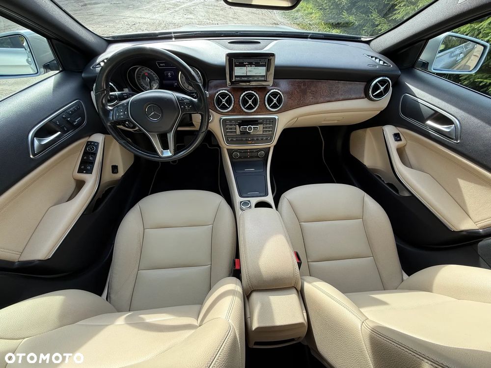 Mercedes-Benz GLA 250 4-Matic - 21