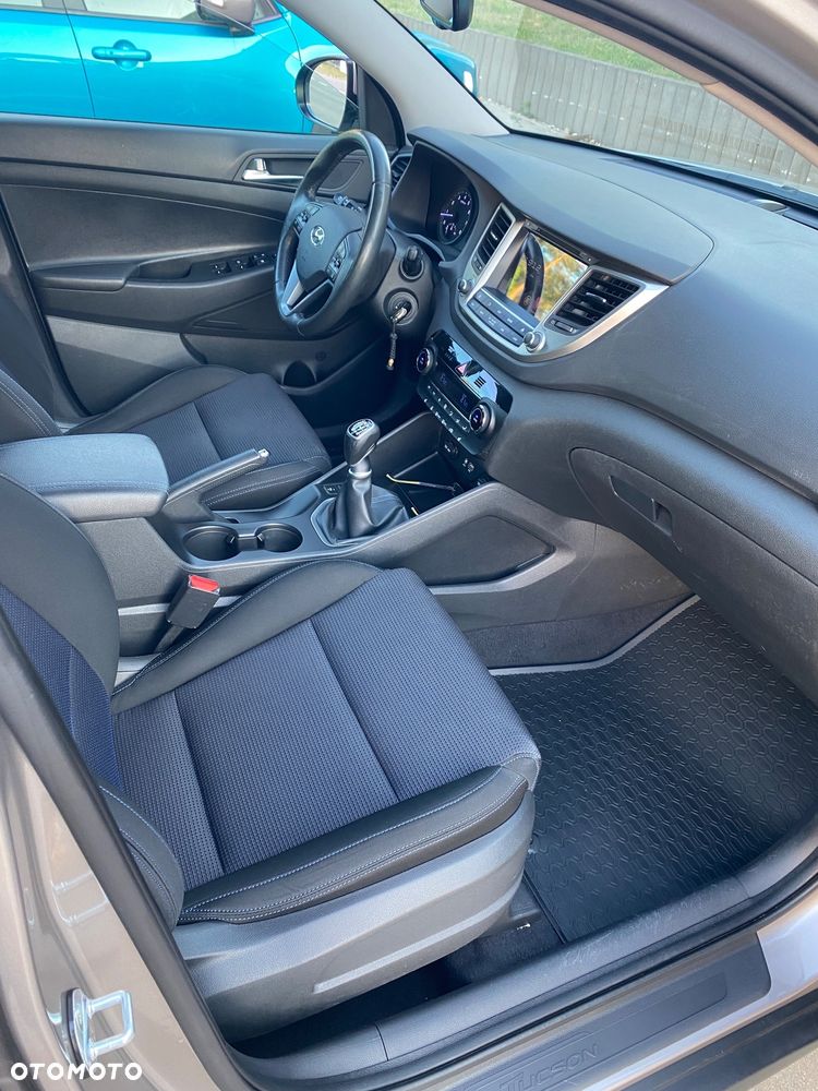 Hyundai Tucson 1.6 GDI BlueDrive Comfort 2WD - 28