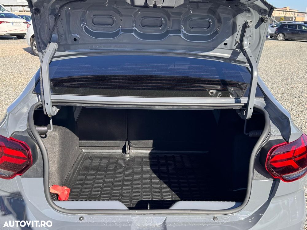 Dacia Logan TCe 90 MT6 Prestige - 31