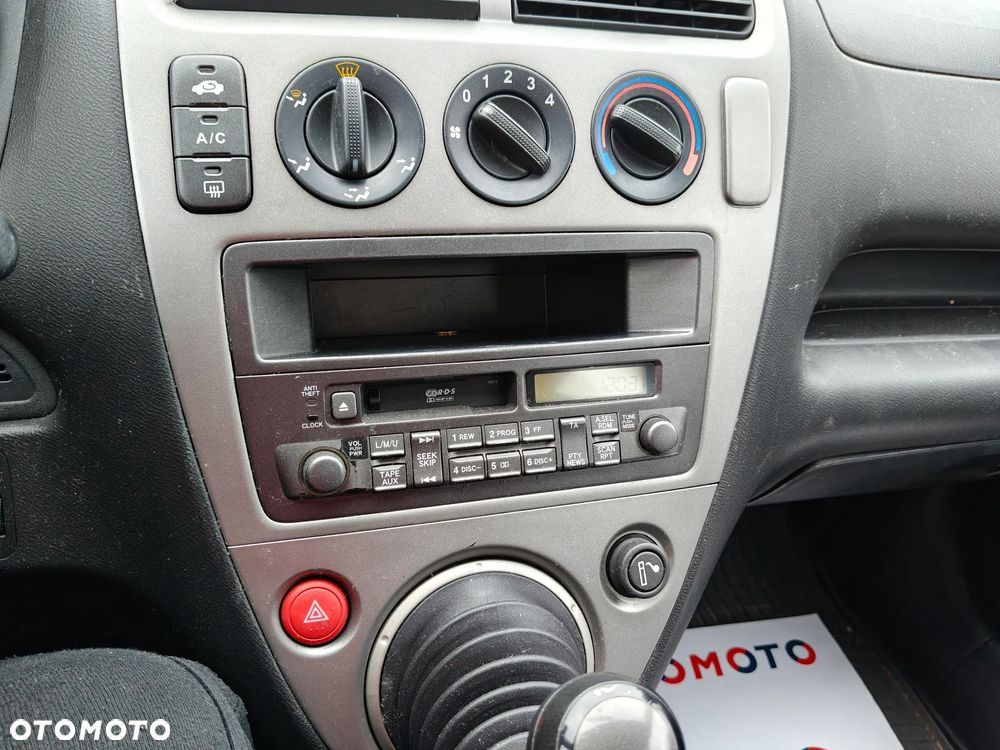 Honda Civic 1.6i LS - 23