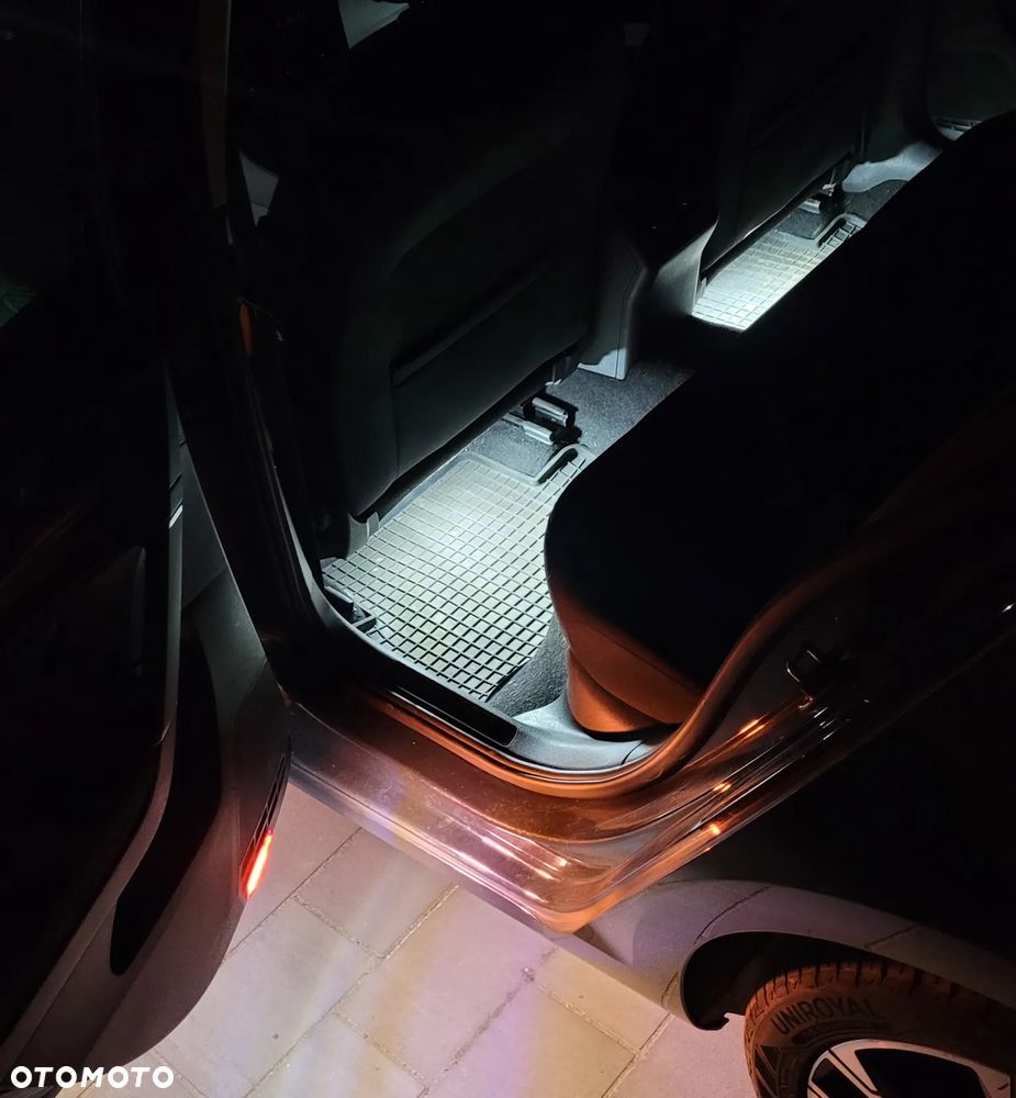 Volkswagen Golf - 9