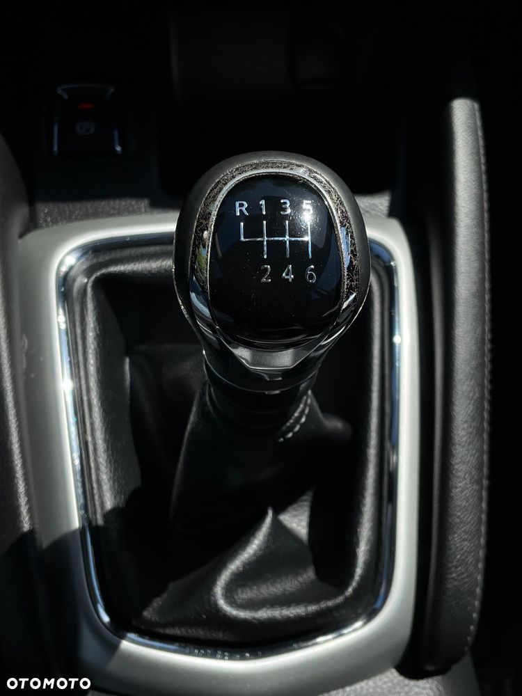 Nissan Qashqai 1.2 DIG-T N-Vision - 31