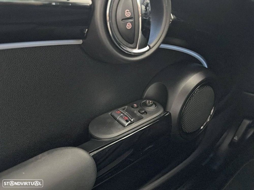 MINI 3 Portas Cooper Auto - 21