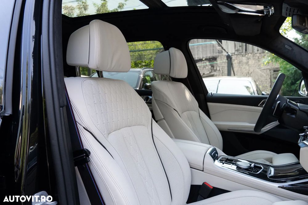 BMW X7 M60i xDrive AT MHEV - 13