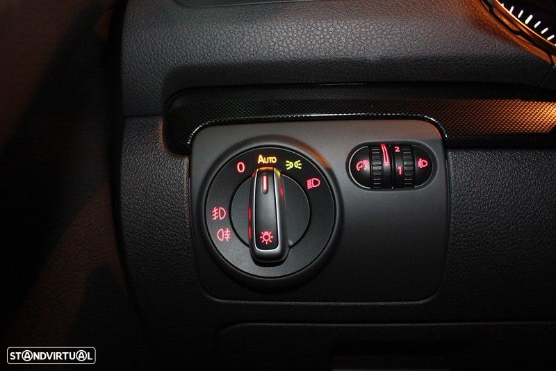 VW Golf 2.0 TDi Confortline - 39