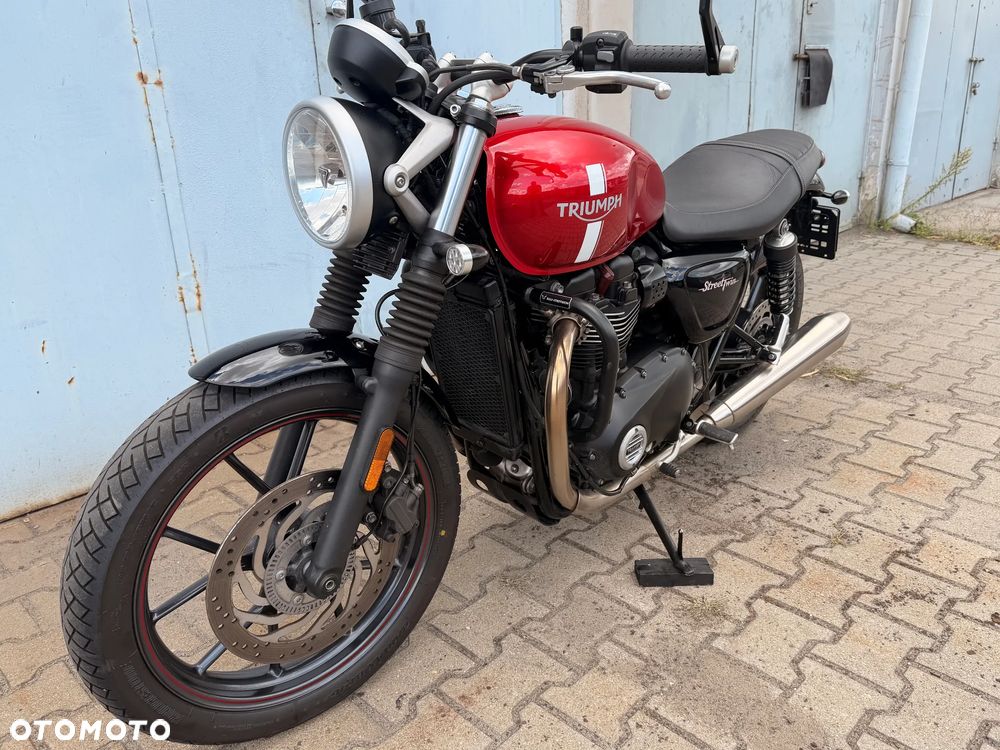 Triumph Street Twin - 5