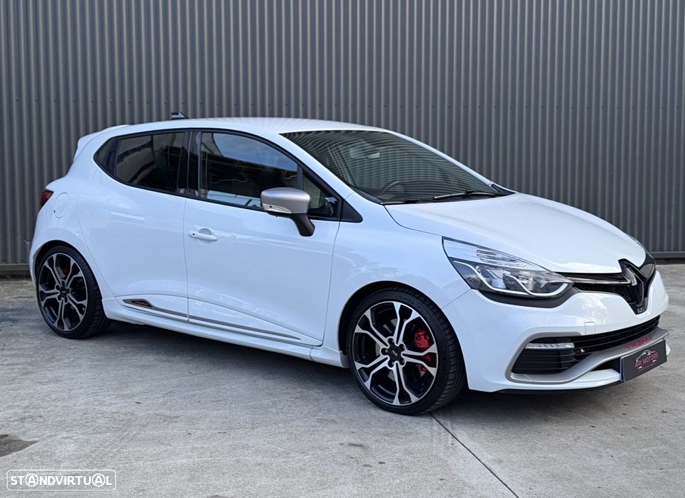 Renault Clio TCe 220 EDC R.S. Trophy - 3