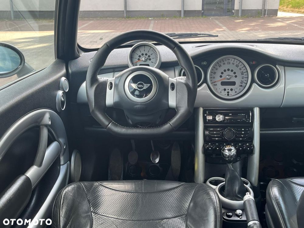MINI Cooper Seven - 16